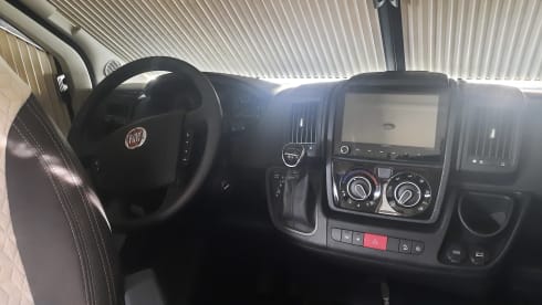 5p Challenger semi-integrated from 2021