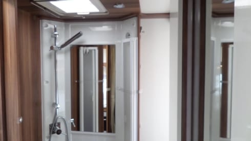 Mr T – LUXURY MOTORHOME 