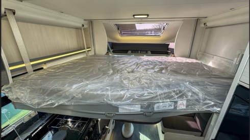 Clifford – Luxury 4 berth Chausson 788 Auto 2025