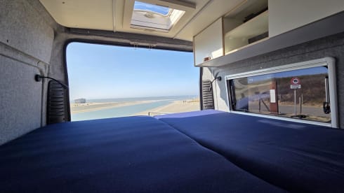 Blauw plezier – 2-person Peugeot Campervan | With new interior 2024