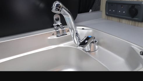 Freddie – 4 berth Volkswagen campervan from 2018 (Air con & Diesel heater)