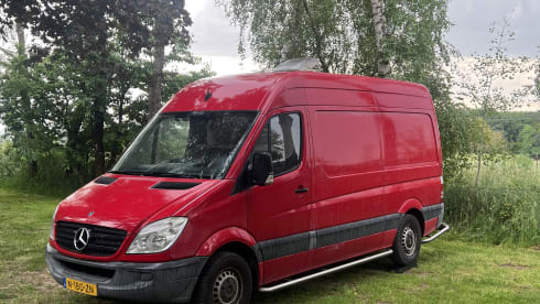 Abel – Robust Mercedes Sprinter camper van (2p) | self-built & off-grid