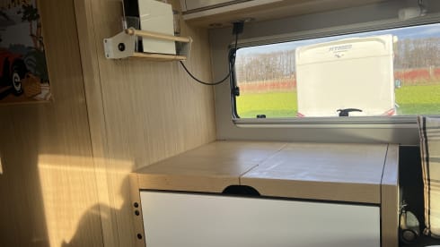 SMOVE – 2p Niesmann + Bischoff semi-integrated uit 2018