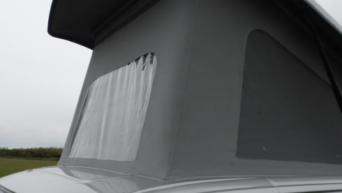 Dougal – 4 berth Mercedes-Benz Campervan from 2010