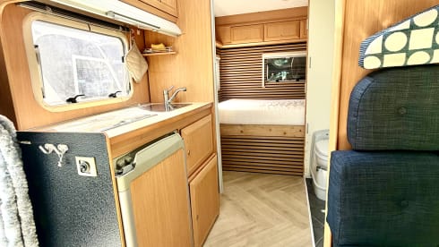 Invalide camper  – Zorgeloos op vakantie – rolstoeltoegankelijke camper met lift