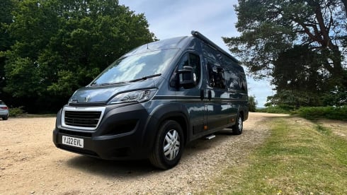 Buster – Autobus Peugeot a 4 posti letto del 2022