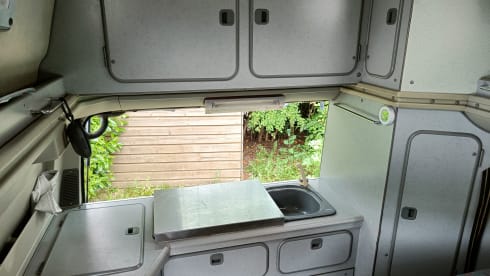 De Bobbel – Ford Nugget West Falia Bus Camper