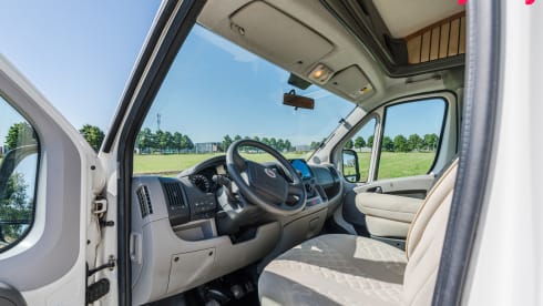 De bergveroveraar – 4p Challenger semi-integrated from 2009
