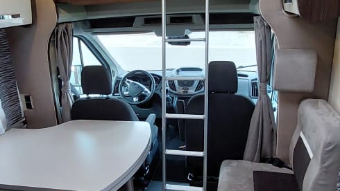 Benimar Sport – Super practical 5 person family camper