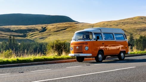 Terry – Terry - Retro VW T2 Bay Window Campervan!