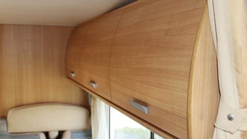 Super Brig 677 TC – Spacious Super Brig 677 TC with 6 berths and XXL garage!
