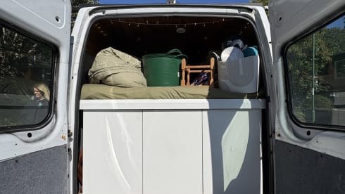 Bingwu – 2 berth Ford campervan from 2007