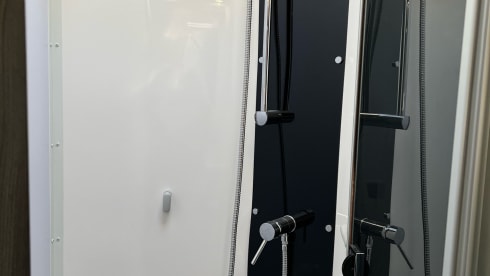 Gezinscamper – Family camper 5 people - luxurious & complete