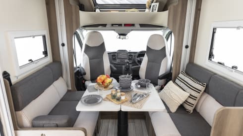 Isla – New 2025 Compact 4 berth off-grid ready Motorhome