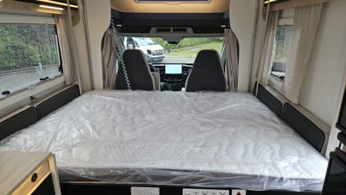 JHR97H – 2p Chausson semi-integrated from 2026