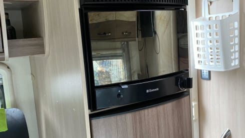 GLYNIS – HOBBY SIESTA DE LUXE A65GM 6 BERTH