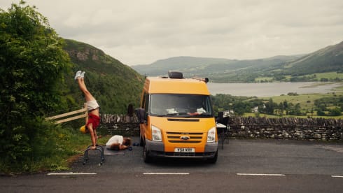 Beatrix – Beatrix - Ford campervan met 2 slaapplaatsen uit 2011