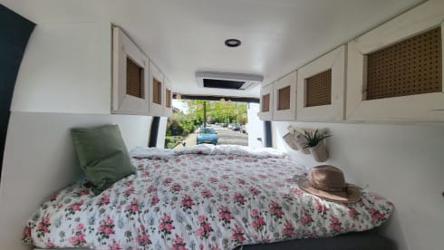 Vinnie de Ven – 2p Mercedes-Benz campervan uit 2014