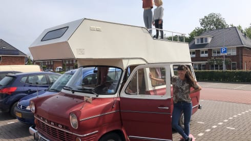 Tijdelijk onbruikbaar: Lady in Red – Nostalgic on the road