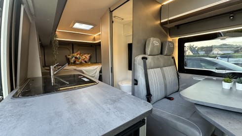 Pössl Summit Shine 640 3P – Brand new spacious campervan (2024)
