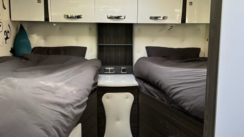 Gezinscamper – Family camper 5 people - luxurious & complete