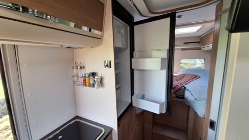 2p Adria Mobil bus uit 2018