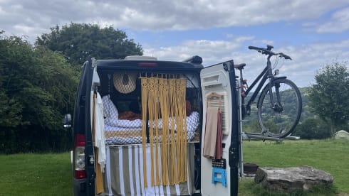 All-in Off-grid Camper bus