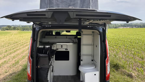 Nuggie Nugget – 4p Ford campervan from 2023