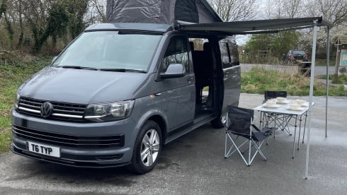 Christian Grey – Family Friendly T6 Camper, for 2-5 people "have a read on"