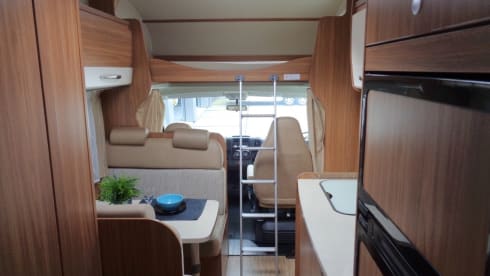 Camper for 6 people, bunk bed / CF6