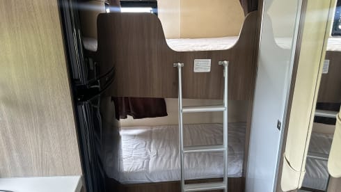 Large 6 berth modern motorhome