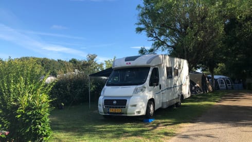 BEAUTIFUL SPACIOUS CAMPER