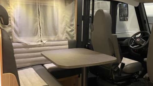 7 – Luxurious, spacious camper with single beds!
