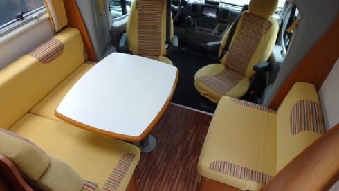 Roadtrip – 4p Karmann alcove from 2008