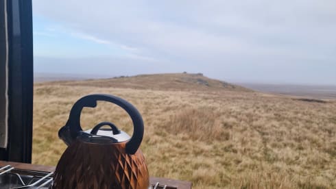 Miss Moneypit – Off Grid 4 berth Citroën Campervan