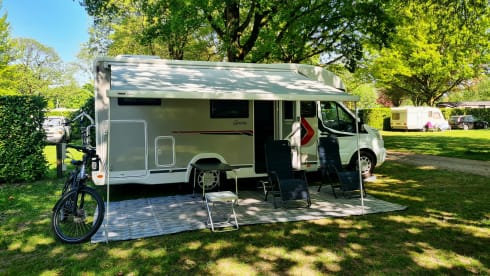 Camper vrijheid op top niveau – Heerlijke 4 persoons Challenger half integraal camper uit 2019