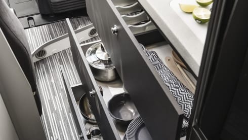 Jacq – New CamperVan: compact and all comfort