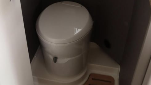 01 Buscamper LMC – 4p LMC bus from 2025