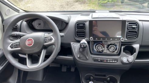 Top Ausstattung LMC H730 G Automatik