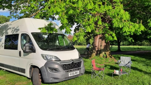 The Camper Salon – 2 1/2 berth Citroën camper van