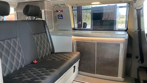 Aloha beach camper Gold – VW T6 California