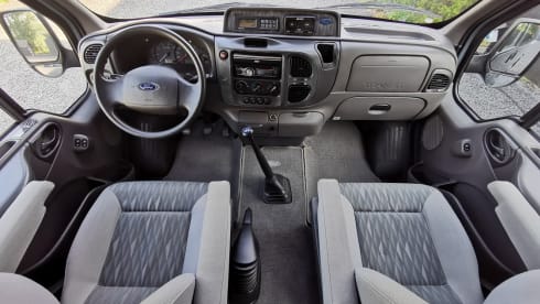 Nugget – 4p Ford campervan from 2005