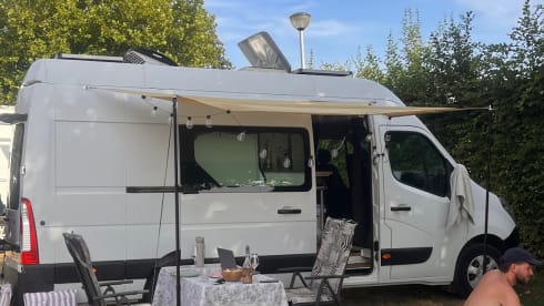 Mats – Renault Master L3H spacieux et autonome