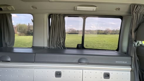 4p Mercedes-Benz bus from 2004