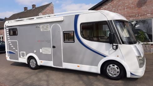 Mo – Fiat4p Dethleffs integrated from 2009 very luxurious and neat. Spacious motorhome.