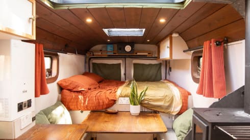 Elijah  – 4 Birth - Mercedes 709D - House truck 