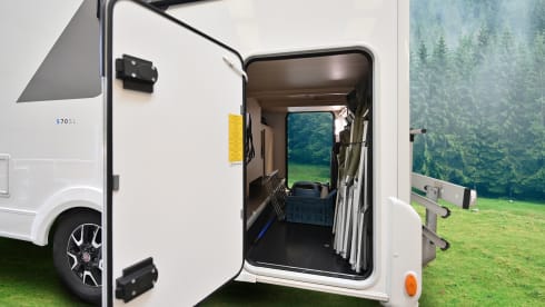 de Club camper – NEW 5-person luxury camper, incl. inventory and insurance