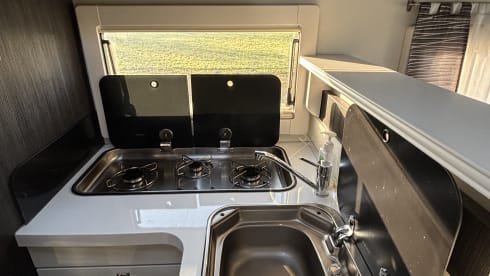 5p Benimar semi-integrated uit 2017