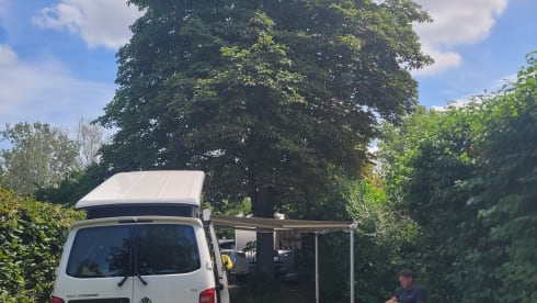 Het busje – Out and about in the VW T6-2018 van