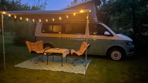 4p Volkswagen T6 L2H1 from 2017 with 2022 interior